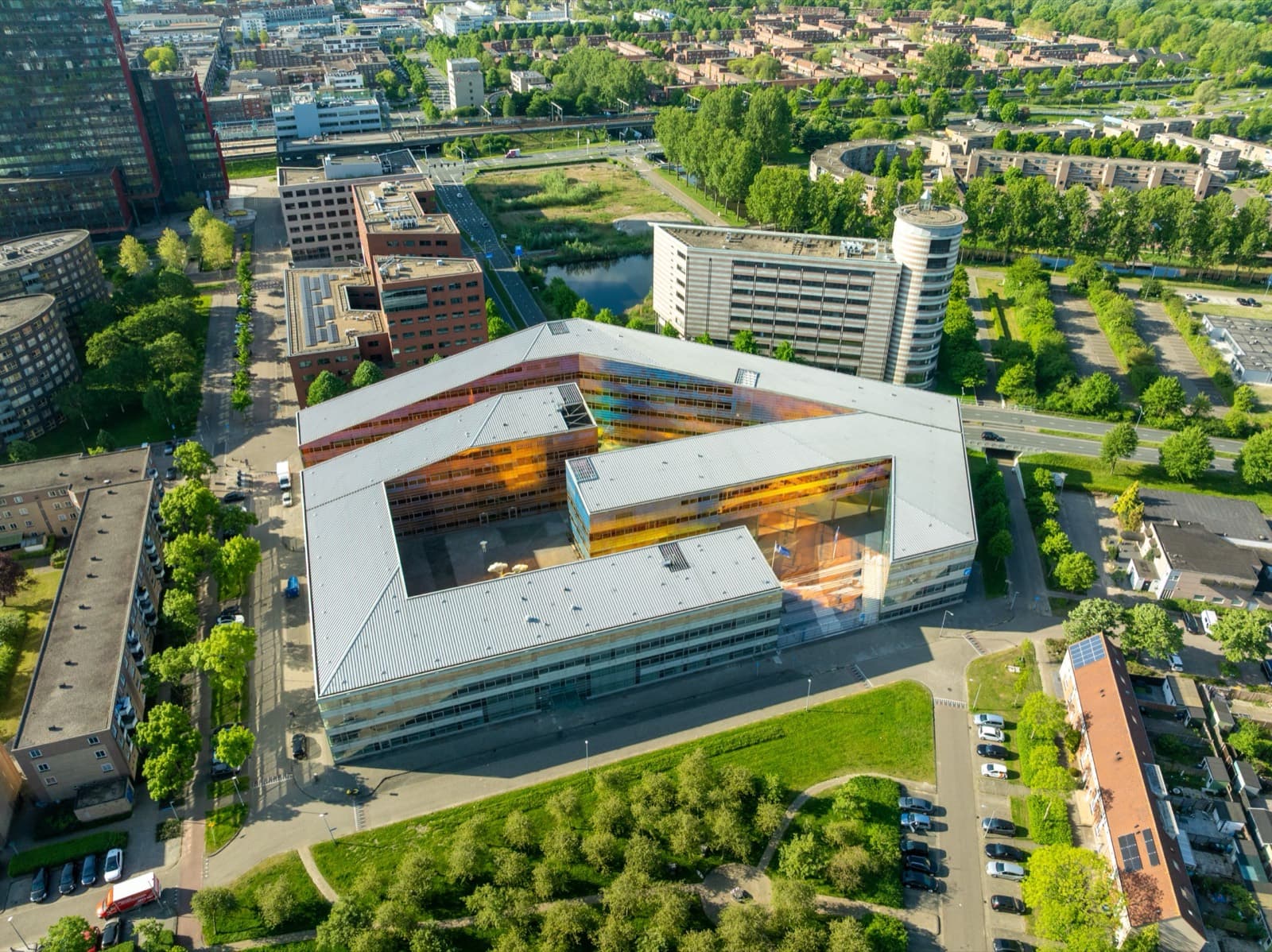Samenwerking tussen MKB-ondernemers en universitaire onderzoekers aan een AI-implementatieproject