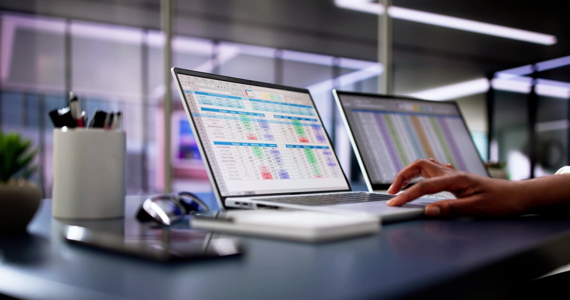 Entrepreneur transitioning from spreadsheets to a modern data dashboard